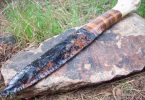 How to Make Knife in the Wild from wet wood